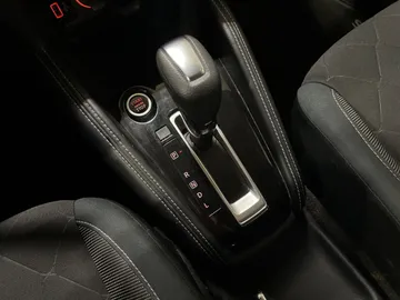 2020 Nissan Kicks - image 23