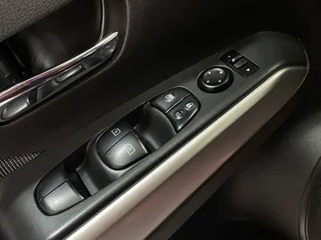 2020 Nissan Kicks - image 20