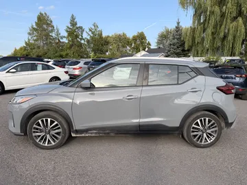 2021 Nissan Kicks - image 4