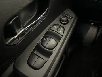 2024 Nissan Kicks - image 22