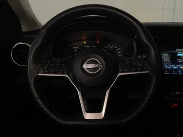 2025 Nissan Kicks Play - image 16