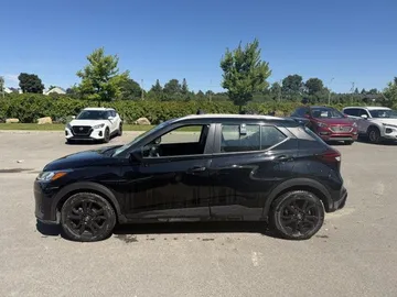 2022 Nissan Kicks - image 4