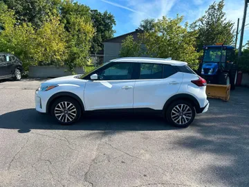2021 Nissan Kicks - image 6