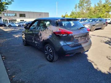 2020 Nissan Kicks - image 3