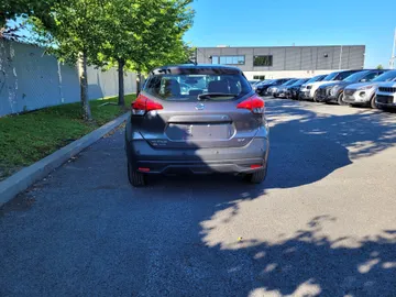 2020 Nissan Kicks - image 6