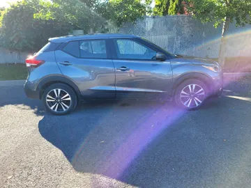 2020 Nissan Kicks - image 4