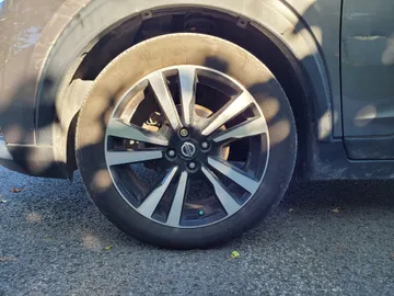 2020 Nissan Kicks - image 7