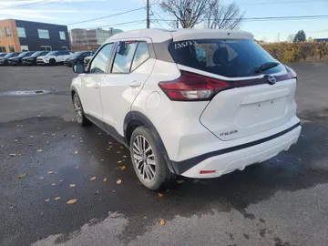 2025 Nissan Kicks Play - image 7