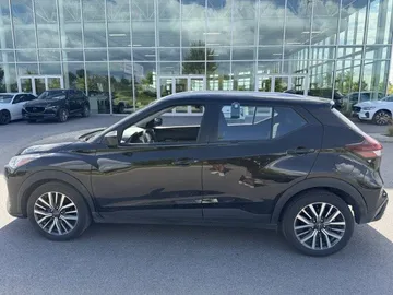 2025 Nissan Kicks Play - image 4