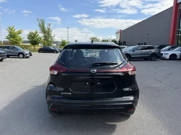 2025 Nissan Kicks Play - image 6