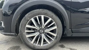 2021 Nissan Kicks - image 7