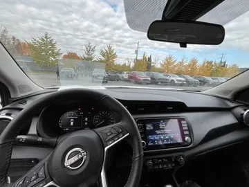 2024 Nissan Kicks - image 9