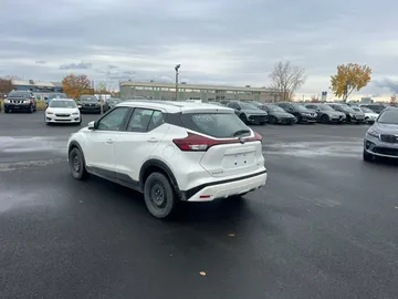 2024 Nissan Kicks - image 7