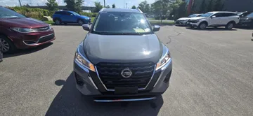 2021 Nissan Kicks - image 2