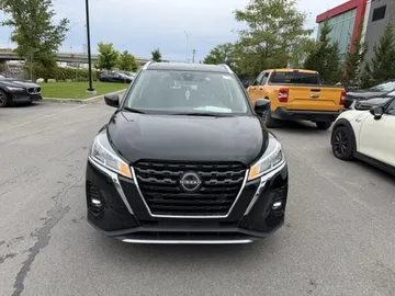 2023 Nissan Kicks - image 2