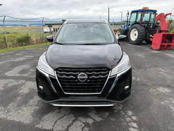 2024 Nissan Kicks - image 2