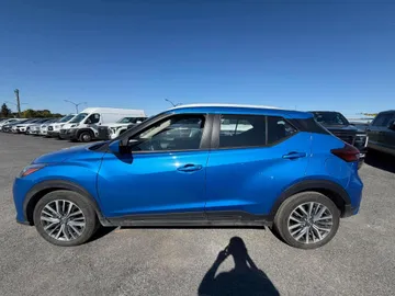 2025 Nissan Kicks Play - image 4