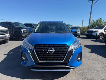 2025 Nissan Kicks Play - image 2
