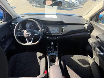 2025 Nissan Kicks Play - image 9
