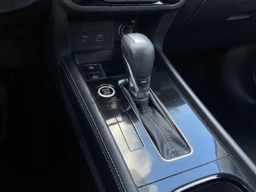 2024 Nissan Kicks - image 23