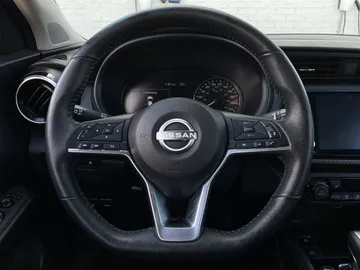 2024 Nissan Kicks - image 17