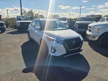 2025 Nissan Kicks Play