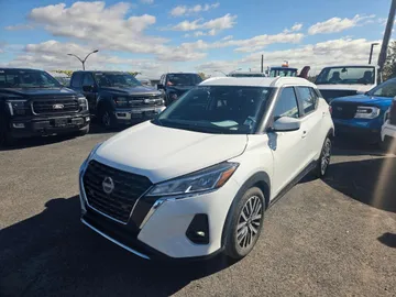 2025 Nissan Kicks Play - image 3