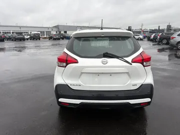 2020 Nissan Kicks - image 7