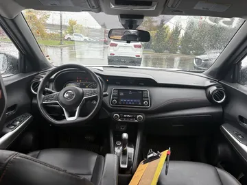 2020 Nissan Kicks - image 8