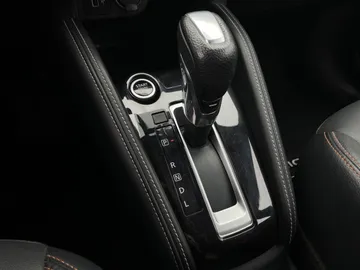 2020 Nissan Kicks - image 23
