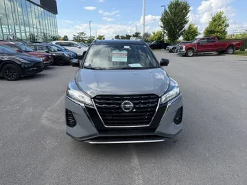2021 Nissan Kicks - image 2