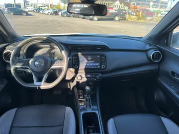 2021 Nissan Kicks - image 10
