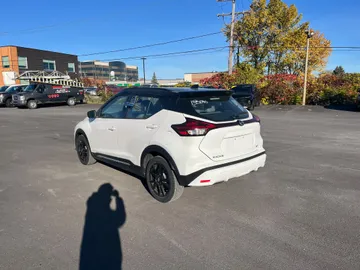 2021 Nissan Kicks - image 7