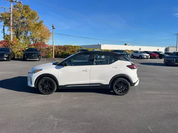 2021 Nissan Kicks - image 4