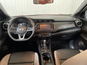 2022 Nissan Kicks - image 4