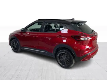 2022 Nissan Kicks - image 10
