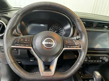 2022 Nissan Kicks - image 16