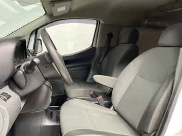 2021 Nissan NV200 Compact Cargo - image 10