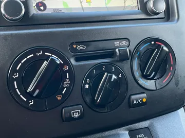2019 Nissan NV200 Compact Cargo - image 17