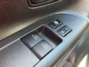 2019 Nissan NV200 Compact Cargo - image 18