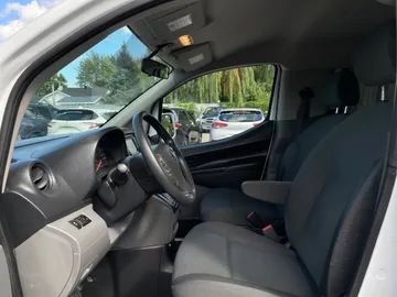 2019 Nissan NV200 Compact Cargo - image 3