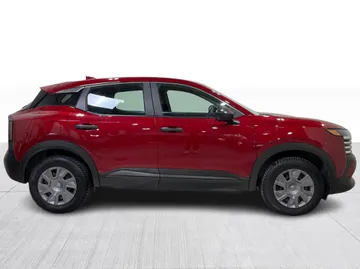2025 Nissan Kicks - image 2