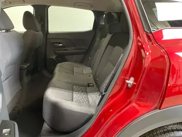 2025 Nissan Kicks - image 15