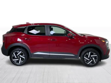 2025 Nissan Kicks - image 2