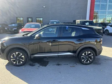 2026 Nissan Kicks - image 4
