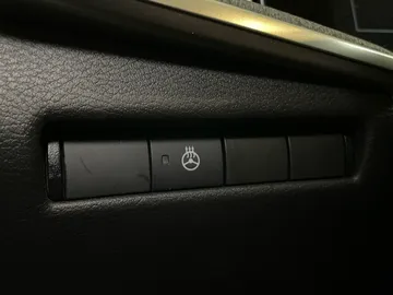 2026 Nissan Kicks - image 20