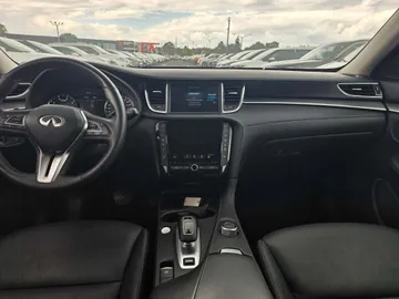 2023 INFINITI QX50 - image 9