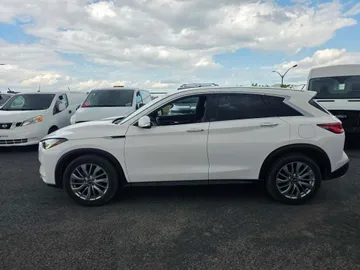 2023 INFINITI QX50 - image 4