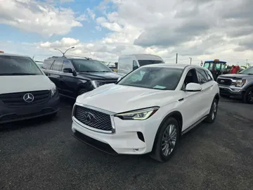 2023 INFINITI QX50 - image 3