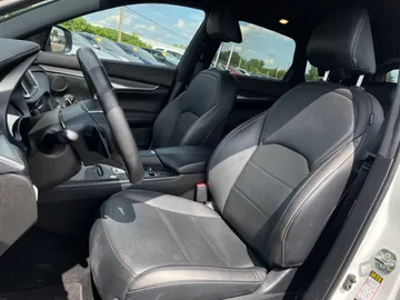 2022 INFINITI QX50 - image 3